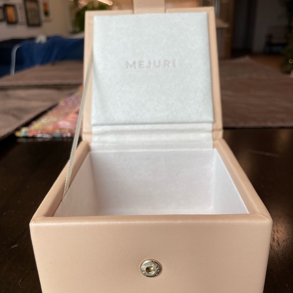 Mejuri Small Jewelry Box Beige - Picture 3 of 9